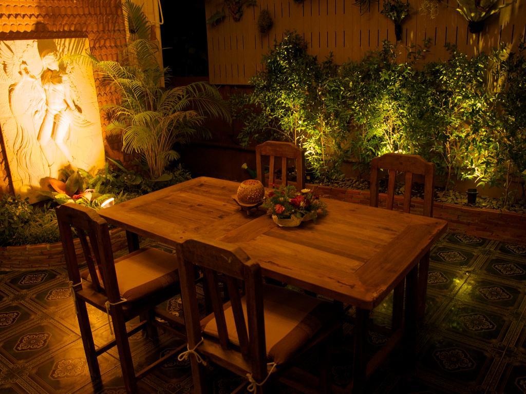 Palada Guesthouse HHQ Esterno foto